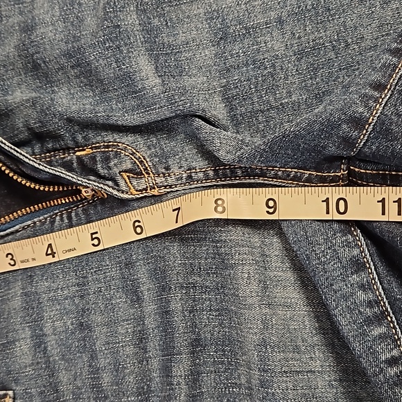 SEVEN 7 size 12 Weekend Short distressed color frayed cut off hem EUC - Picture 10 of 13